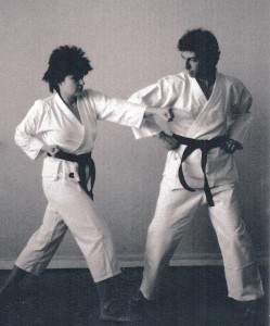 Chudan-Empi-Uke